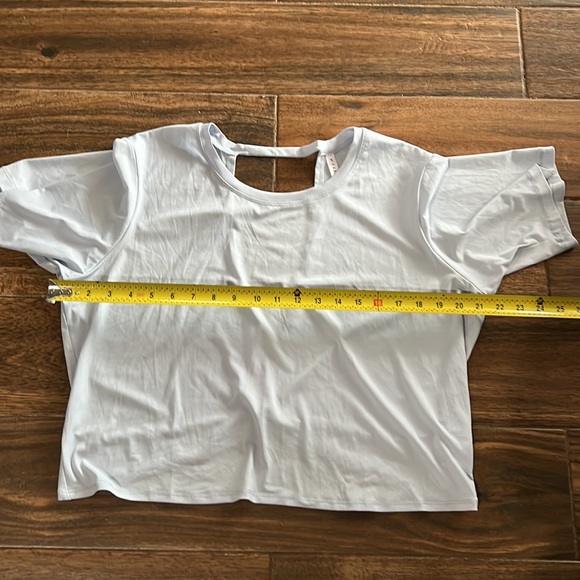 FABLETICS TWIST BACK CROPPED TOP…………152 - Picture 4 of 6